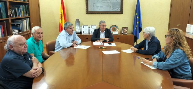 La CHS revisa con la plataforma STOP Inundaciones la tramitaci�n de los proyectos de defensa frente a inundaciones en El Moj�n