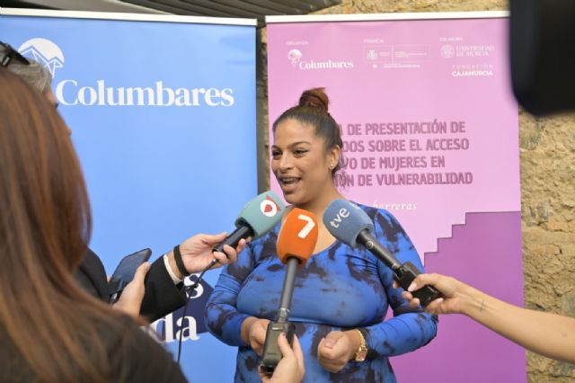 Los cuidados, la falta de recursos y las trabas administrativas, entre las barreras educativas de las mujeres en situación de vulnerabilidad - 3, Foto 3