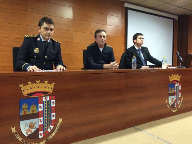 La Policía Local se forma en detección de drogas y estupefacientes en conductores - 1, Foto 1