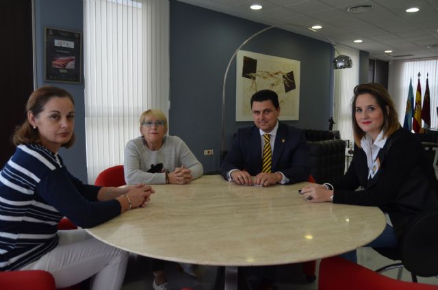 El Ayuntamiento de San Javier  renueva convenio de colaboración con la Asociación Parkinson Mar Menor - 1, Foto 1
