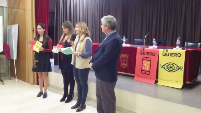 Jóvenes del municipio conocen los riesgos de la violencia de género gracias al Ayuntamiento de Murcia - 2, Foto 2