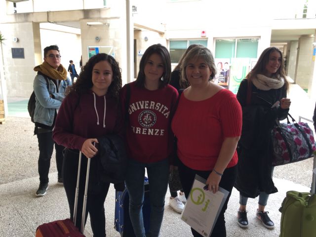 Las Corresponsales Juveniles del IES Pedro García Aguilera se forman en el Centro de Alto Rendimiento de Los Alcázares - 1, Foto 1