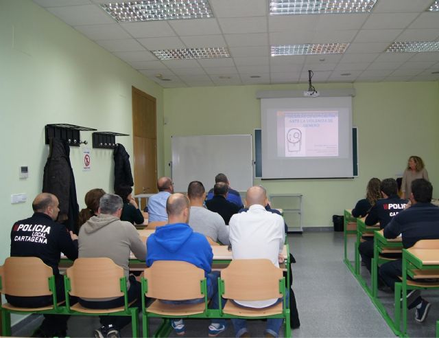 Cerca de una treintena de Policias Locales completan su formacion para poner freno a la violencia de genero - 1, Foto 1