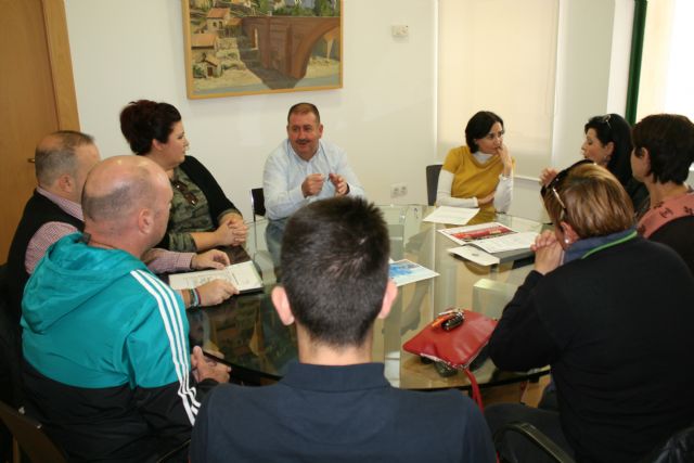 The Federation of Peas del Carnaval meets with officials of the municipal government, Foto 2