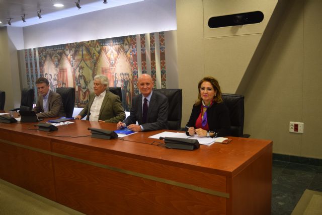 La Asamblea pide al Gobierno de España que trabaje en igualar los impuestos entre comunidades autónomas - 1, Foto 1