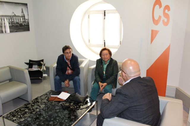 Ciudadanos recibe a la Plataforma 'La cárcel no se vende' para escuchar sus demandas y propuestas - 2, Foto 2