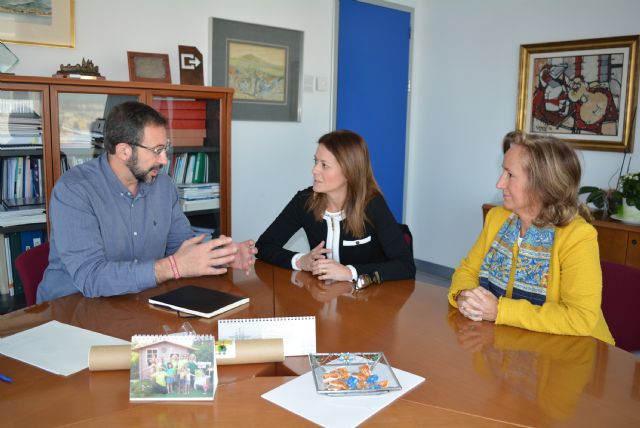 La alcaldesa valora muy positivamente el visto bueno que la Consejería de Sanidad ha dado a los terrenos ofrecidos por el Ayuntamiento para la construcción del Chare - 1, Foto 1