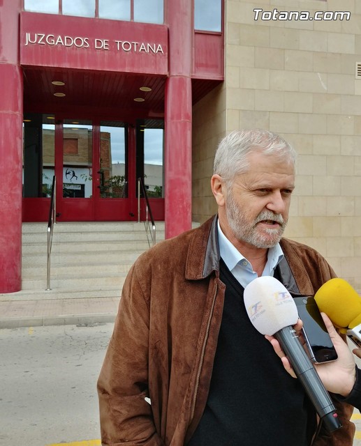 Querella de la Asociación Libertas contra el alcalde y la concejal de Igualdad por pintar los pasos de peatones arcoíris, Foto 4