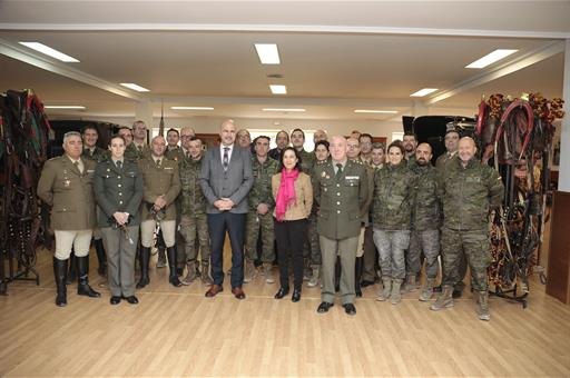 Robles visita las instalaciones de las Fuerzas Armadas en Ávila - 1, Foto 1