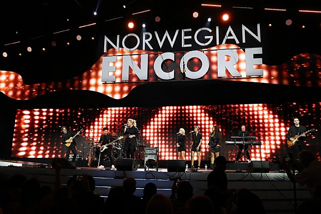 La cantante kelly clarkson bautiza el norwegian encore - 1, Foto 1