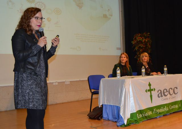 La AECC da a conocer sus programas y servicios en Las Torres de Cotillas - 1, Foto 1