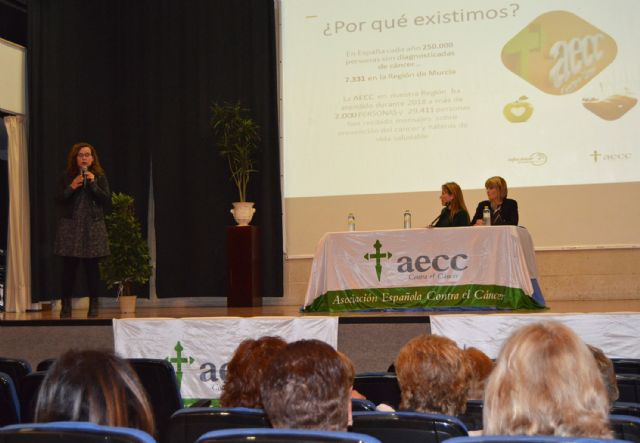 La AECC da a conocer sus programas y servicios en Las Torres de Cotillas - 2, Foto 2