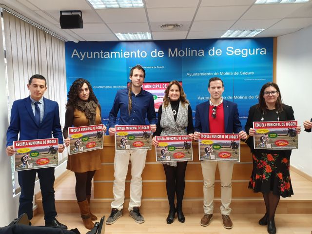 La Concejalía de Deporte y Salud y la Federación de Jugger de la Región de Murcia ponen en marcha la Escuela Municipal Juvenil de Jugger - 2, Foto 2