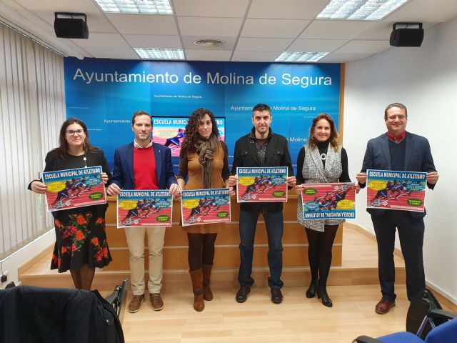 Molina pone en marcha la Escuela Municipal de Atletismo en el Polideportivo El Romeral - 1, Foto 1