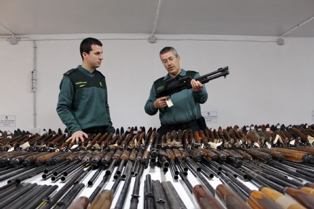 La Guardia Civil de Murcia celebra la exposición-subasta de armas del año 2019 - 3, Foto 3