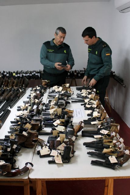 La Guardia Civil de Murcia celebra la exposición-subasta de armas del año 2019 - 4, Foto 4