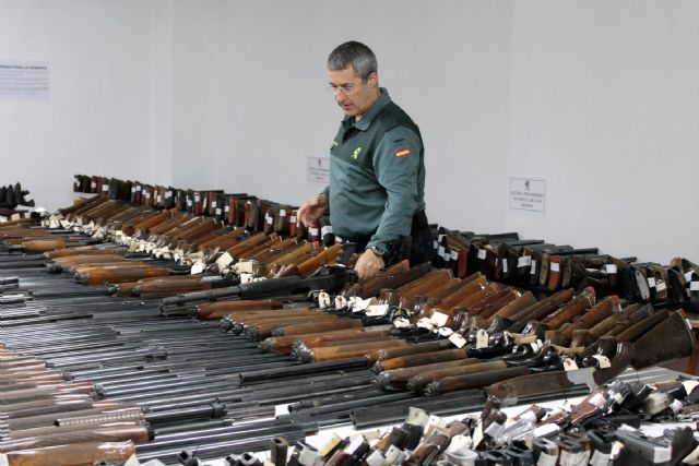 La Guardia Civil de Murcia celebra la exposición-subasta de armas del año 2019 - 5, Foto 5