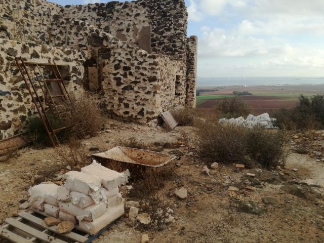 MC solicitará la adhesión del Pleno a su denuncia ante el Gobierno regional por el abandono de residuos de construcción en el cabezo de San Ginés - 4, Foto 4