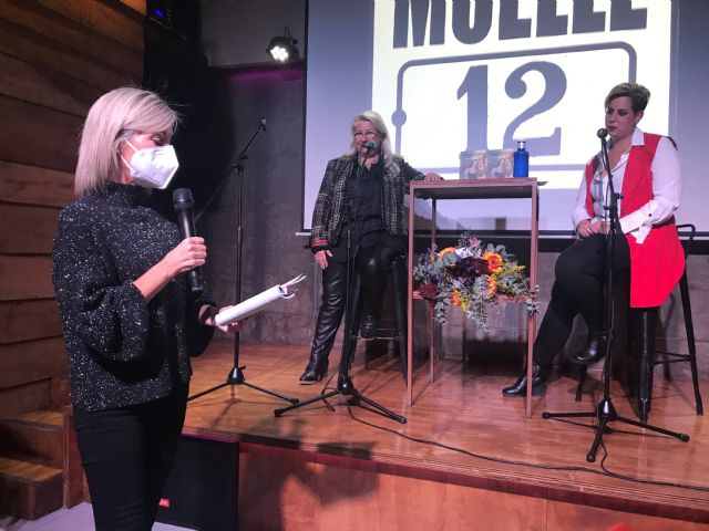 El público respalda a Alicia Segovia Regadera en la presentación de su último libro - 1, Foto 1