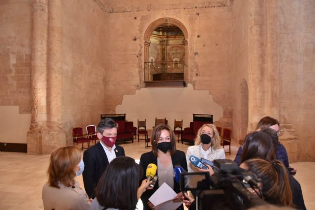 El Ayuntamiento de Lorca cede el uso de 13 piezas del mobiliario perteneciente al antiguo despacho del secretario municipal a la Federación de San Clemente - 3, Foto 3