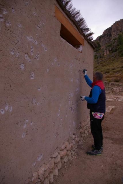Finalizan las obras de reparación de los desperfectos del muro oeste de la Casa M de Coimbra del Barranco Ancho - 1, Foto 1