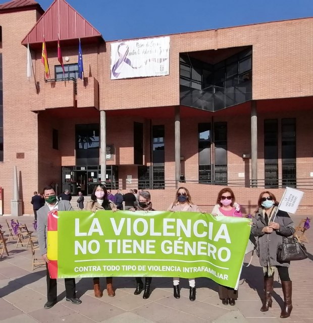 VOX Molina reitera su compromiso contra la violencia hacia cualquier mujer, hombre, niño o anciano - 1, Foto 1