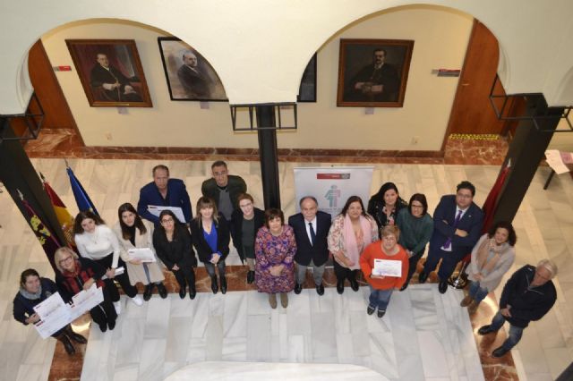 La UMU conmemora el Día Internacional para la Eliminación de la Violencia contra las Mujeres - 1, Foto 1