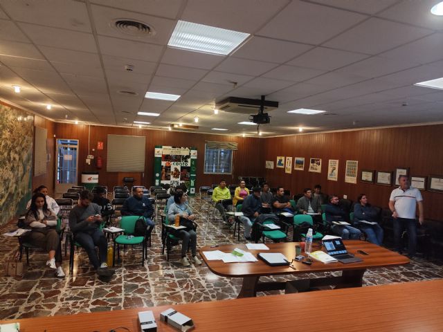 Finaliza con un gran éxito nuestro curso de poda parral, Foto 2