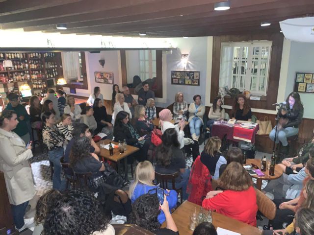 Micro abierto: Dar la voz, un espacio de lucha contra la violencia machista - 1, Foto 1