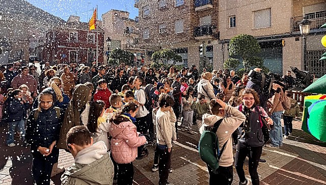 Una turronera de Jijona hace realidad el sueño de un niño de siete años: que nieve en Murcia - 1, Foto 1