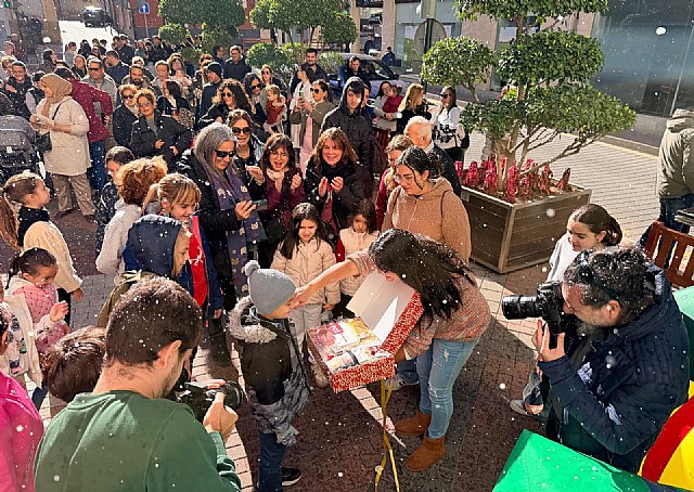 Una turronera de Jijona hace realidad el sueño de un niño de siete años: que nieve en Murcia - 3, Foto 3