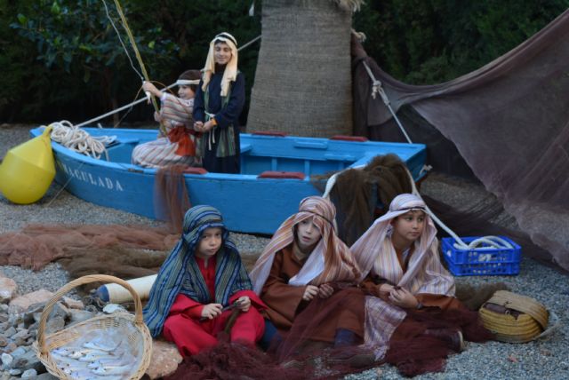 Los alumnos del colegio María Inmaculada recrean un espectacular Belén viviente - 3, Foto 3