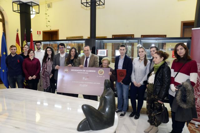 Los estudiantes de Letras de la UMU destinan la recaudación de su semana solidaria a la asociación Neri - 3, Foto 3