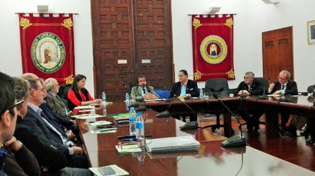 El consejero de Fomento e Infraestructuras expone las principales líneas del presupuesto de su departamento a profesores de Arquitectura e Ingenierías de la UCAM. - 1, Foto 1