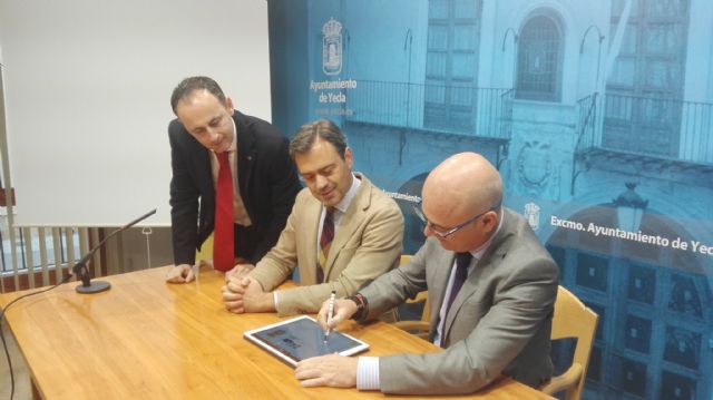 Firma de convenio de la unidad de acelerador de inversiones - 1, Foto 1