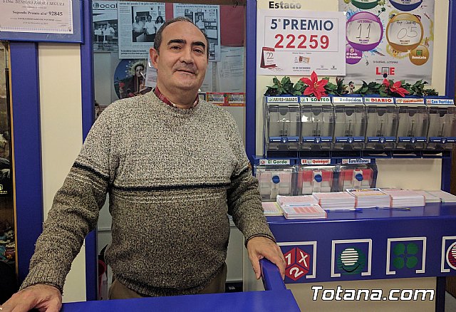 Librería Atenas de Totana vendió parte del 5º premio de la Lotería de Navidad - 1, Foto 1