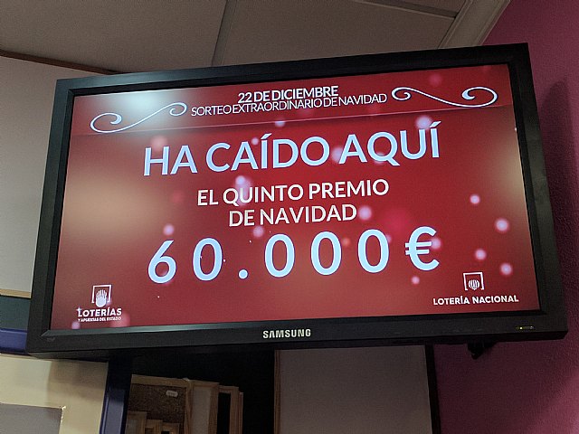 Librería Atenas de Totana vendió parte del 5º premio de la Lotería de Navidad, Foto 3