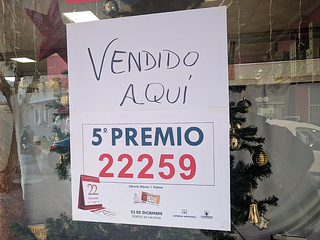 Librería Atenas de Totana vendió parte del 5º premio de la Lotería de Navidad, Foto 4