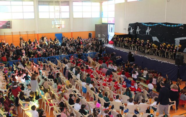 Los niños de Puerto Lumbreras celebran la llegada de la Navidad con fiestas en los colegios - 2, Foto 2