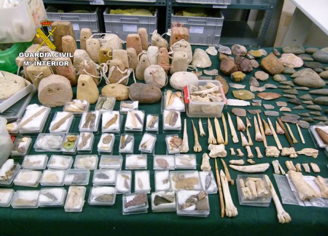 La Guardia Civil recupera cerca de 20.000 piezas arqueológicas y paleontológicas, Foto 6