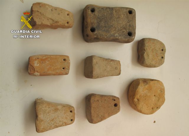 La Guardia Civil investiga a 43 personas por delitos contra el Patrimonio Histórico Español - 2, Foto 2