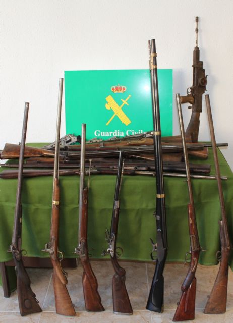 La Guardia Civil se incauta de miles de piezas arqueológicas, armas, munición y objetos protegidos por el convenio CITES - 2, Foto 2