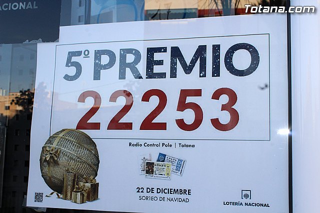 El 22.253, el último quinto premio de la Lotería de Navidad, repartido en 12 administraciones de la Región - 2, Foto 2