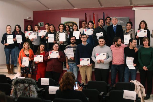 Nueve de cada diez alumnos de los cursos de inglés 'Región de Murcia Habla Idiomas' aprueban el examen de certificación - 1, Foto 1