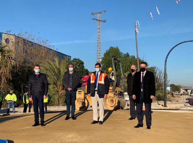 La mejora de la seguridad vial del Camino de los Soldados beneficiará a los más de 6.000 usuarios que la transitan a diario - 1, Foto 1