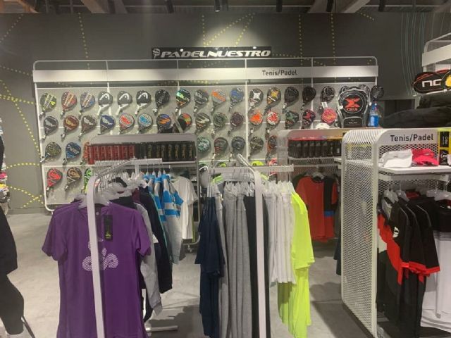 Padel Nuestro inaugura la tienda de Intersport Barnasud - 1, Foto 1