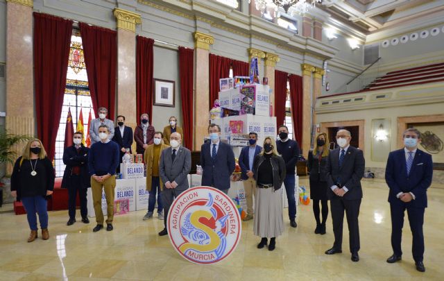 La generosidad de la Agrupación Sardinera brilla más que nunca esta Navidad - 1, Foto 1