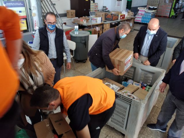Casi cuatro toneladas de alimentos para Cáritas Interparroquial de Lorca - 2, Foto 2