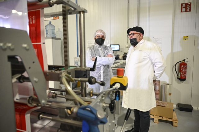 El director del INFO visita la empresa Flexográfica del Mediterráneo, beneficiaria de ayudas del programa de Incentivos Regionales - 1, Foto 1
