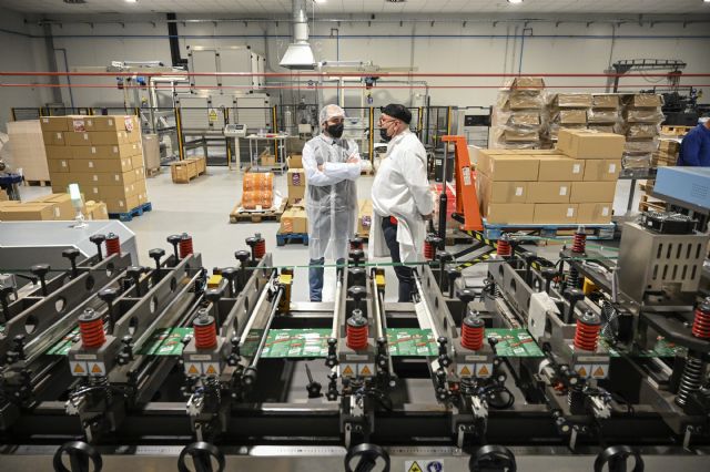 El director del INFO visita la empresa Flexográfica del Mediterráneo, beneficiaria de ayudas del programa de Incentivos Regionales - 2, Foto 2
